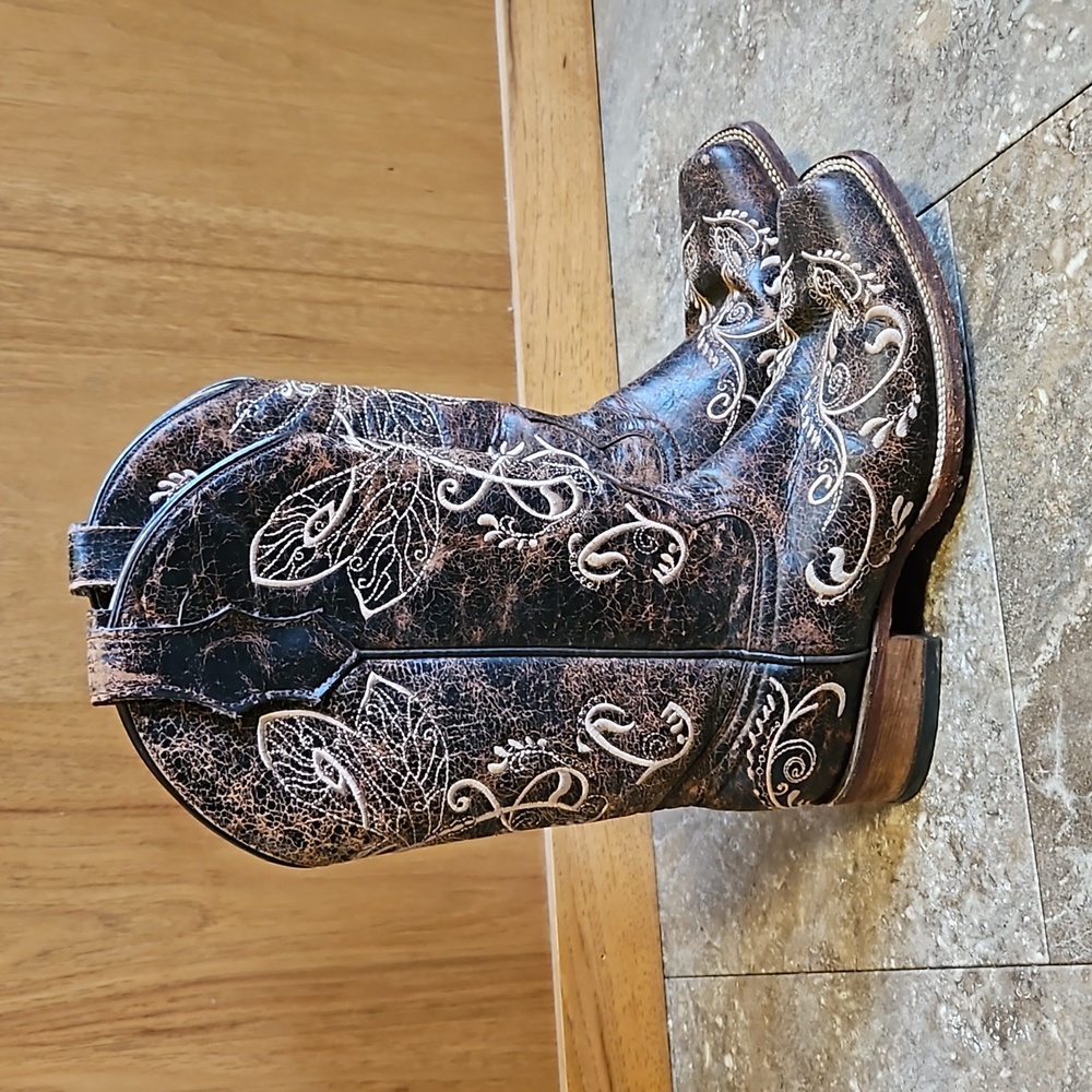 Circle G Women's Dragonfly Embroidered Western Boot